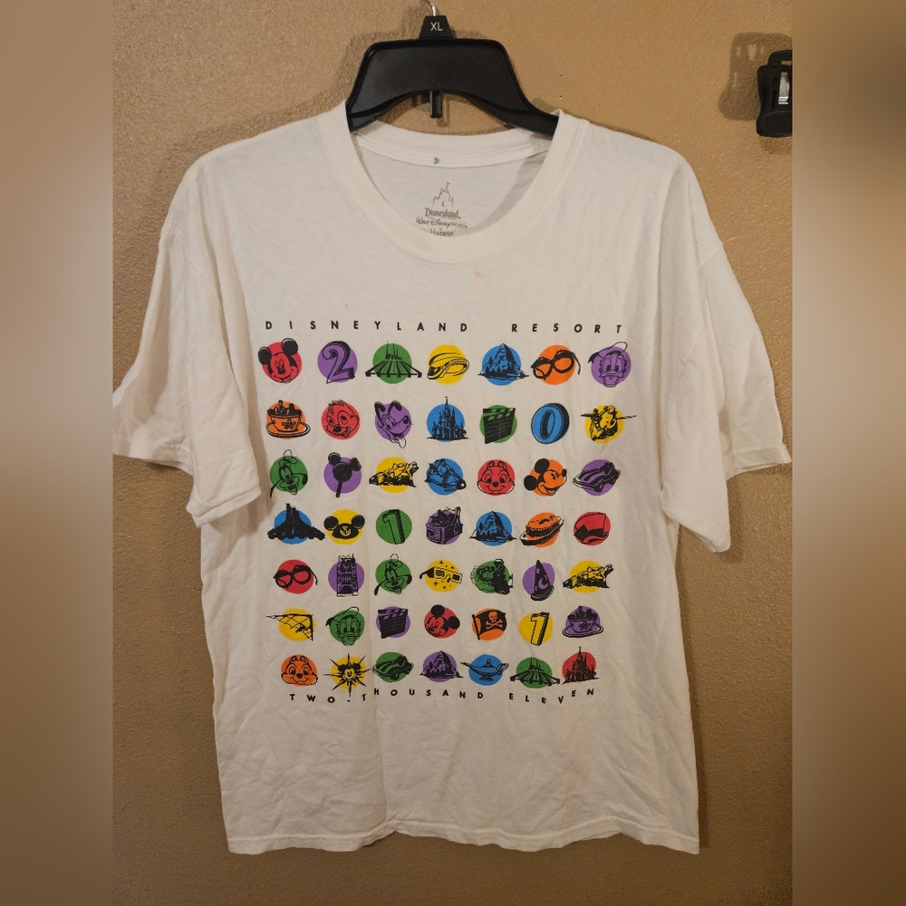 Disneyland Resort 2011 Graphic T Shirt Colorful Icons Disney Tee Womens LARGE